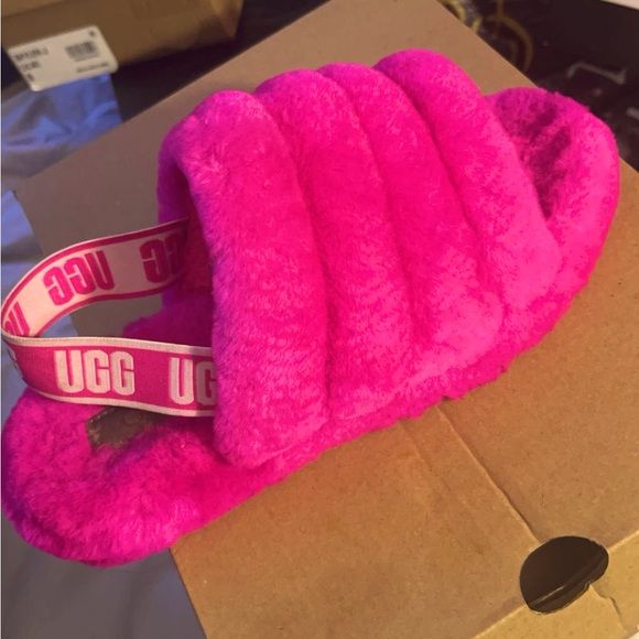 UGG Shoes - Pink Ugg slippers